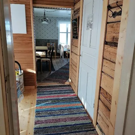 Huset Alvina Semesterbostad *