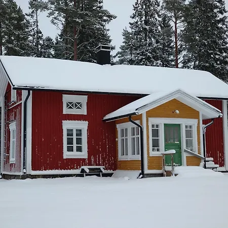 Huset Alvina Holiday home Korsnas